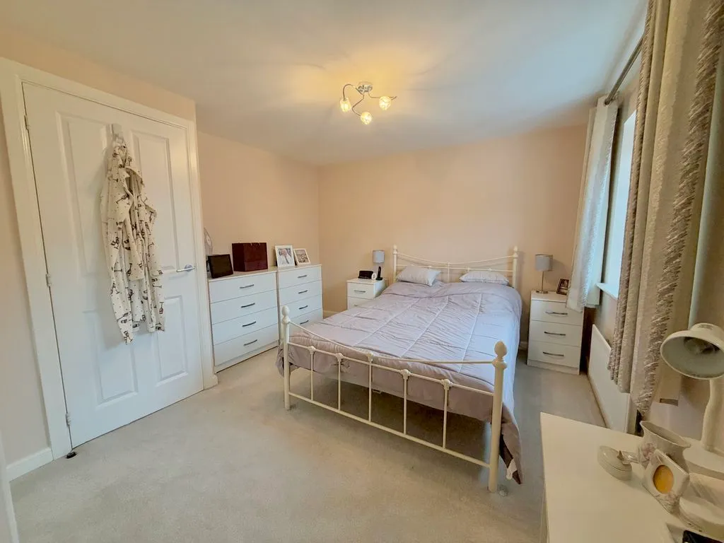 Alabaster Avenue, Houghton Regis, LU5, photo 12