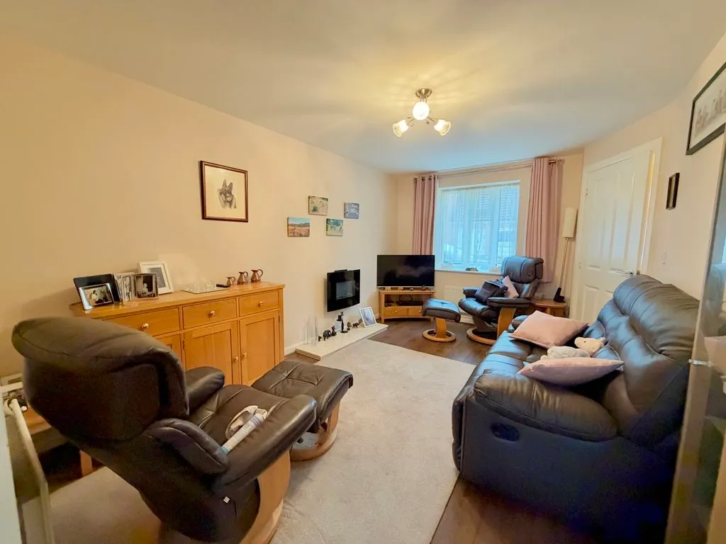 Alabaster Avenue, Houghton Regis, LU5, photo 8