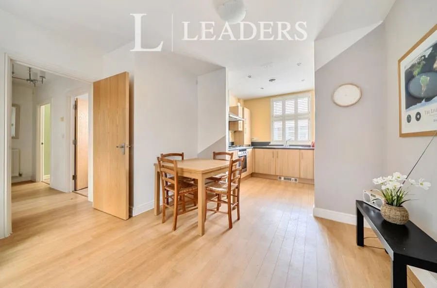 2 bed flat for sale, High Street, Tonbridge, TN9