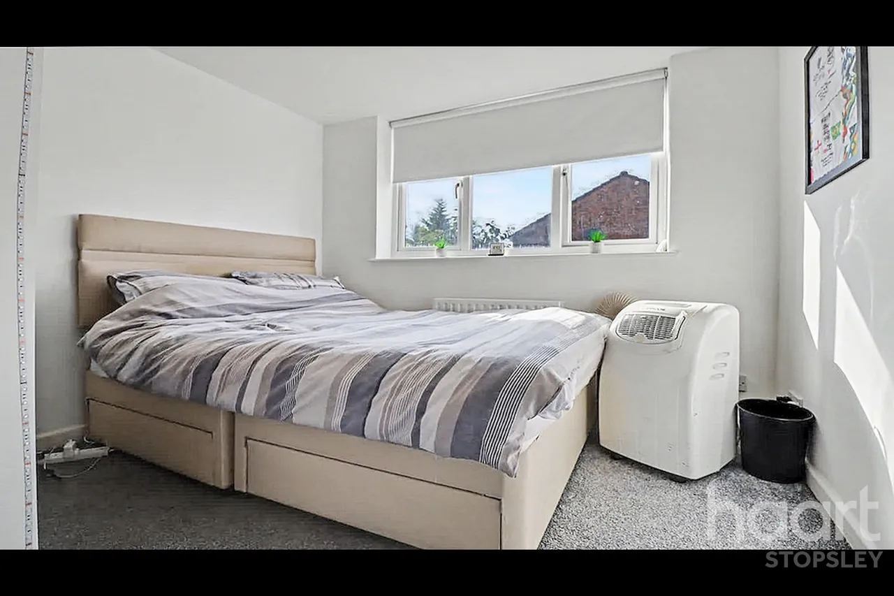 Roedean Close, Luton, LU2, photo 19