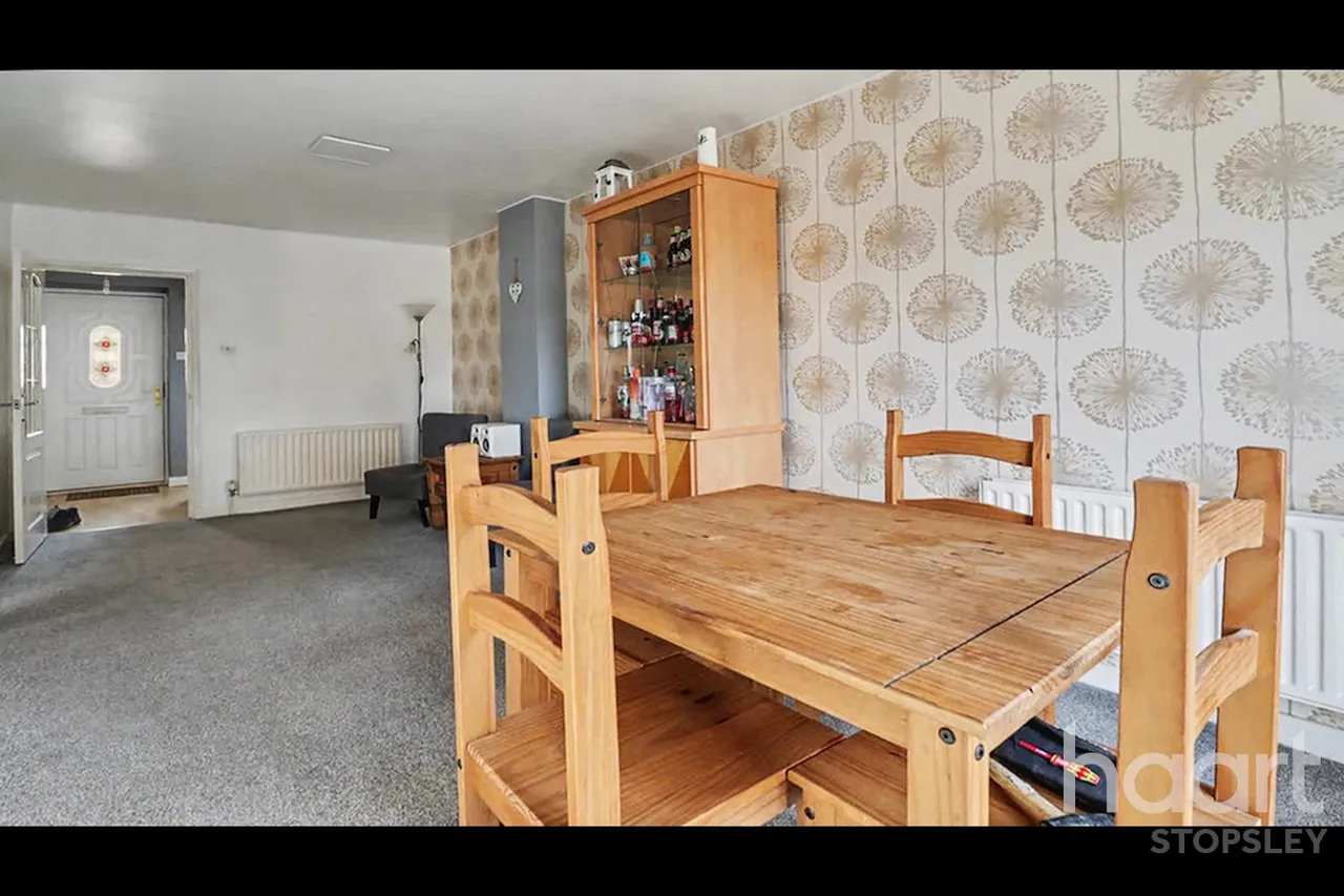 Roedean Close, Luton, LU2, photo 12