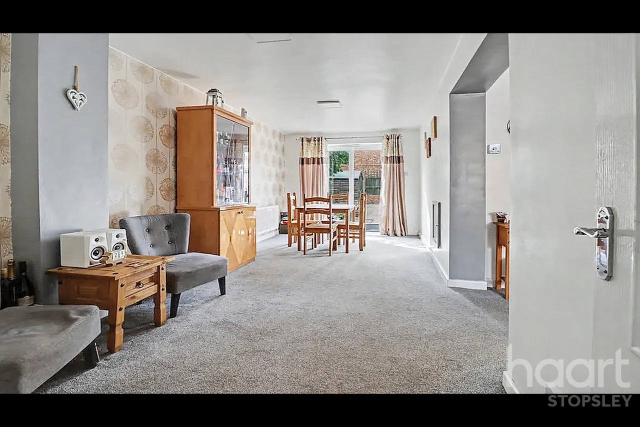 Roedean Close, Luton, LU2, photo 2