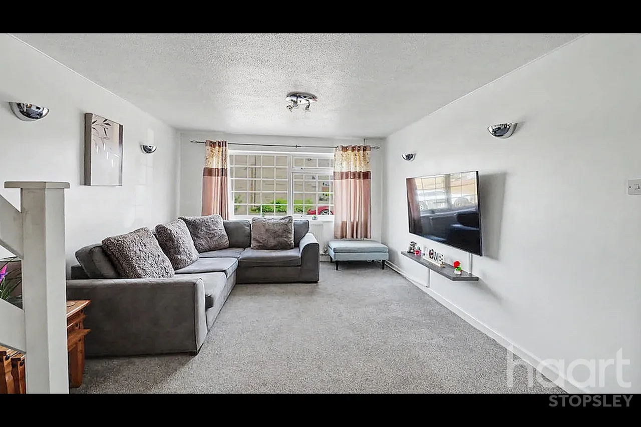 Roedean Close, Luton, LU2, photo 10