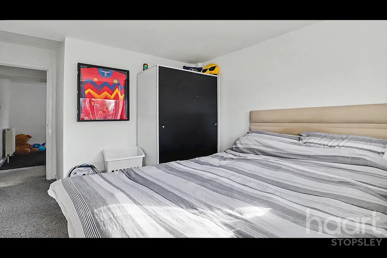 Roedean Close, Luton, LU2, photo 15