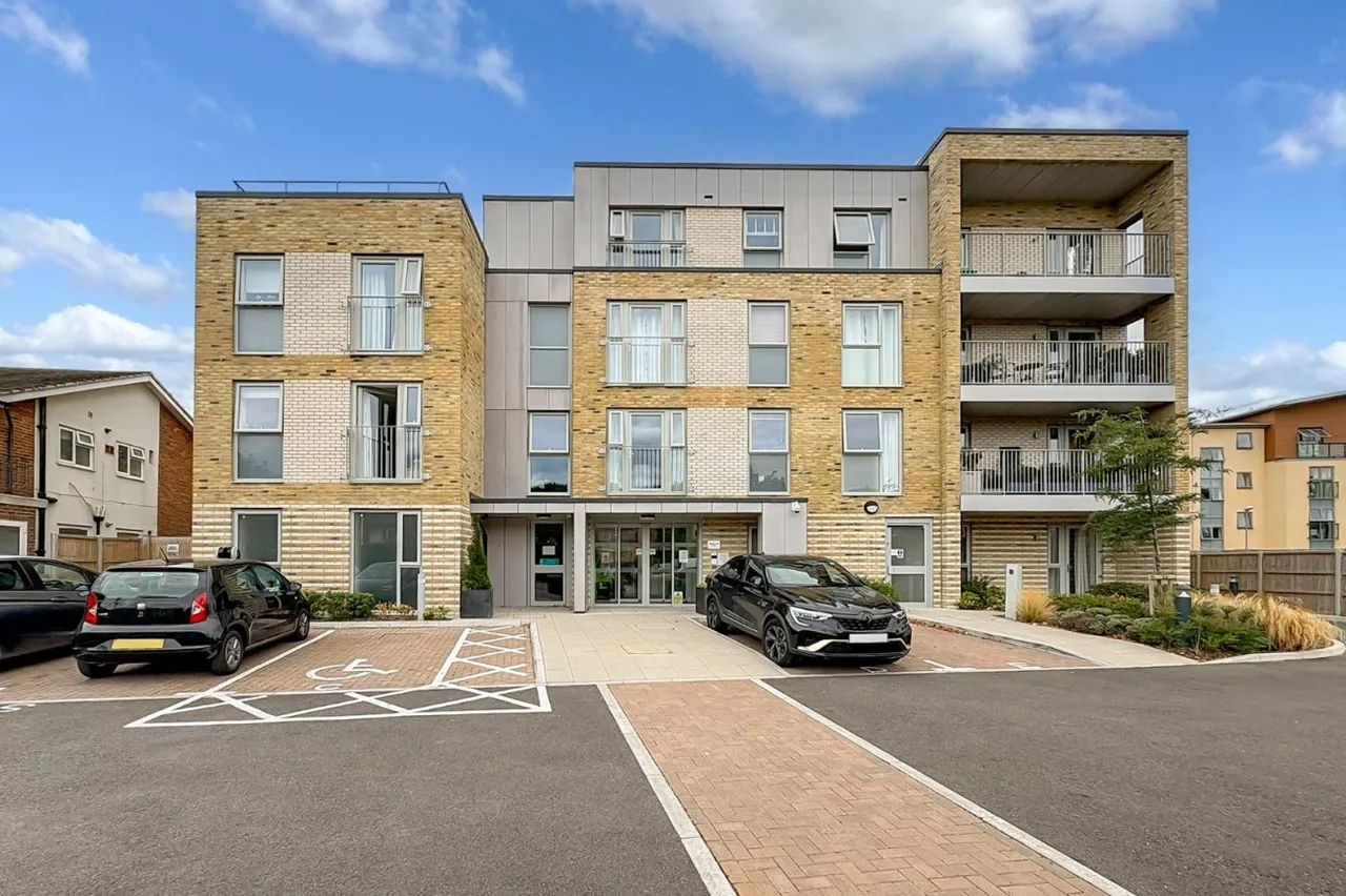 4 bed property for sale, Goring-by-Sea, Worthing, BN12