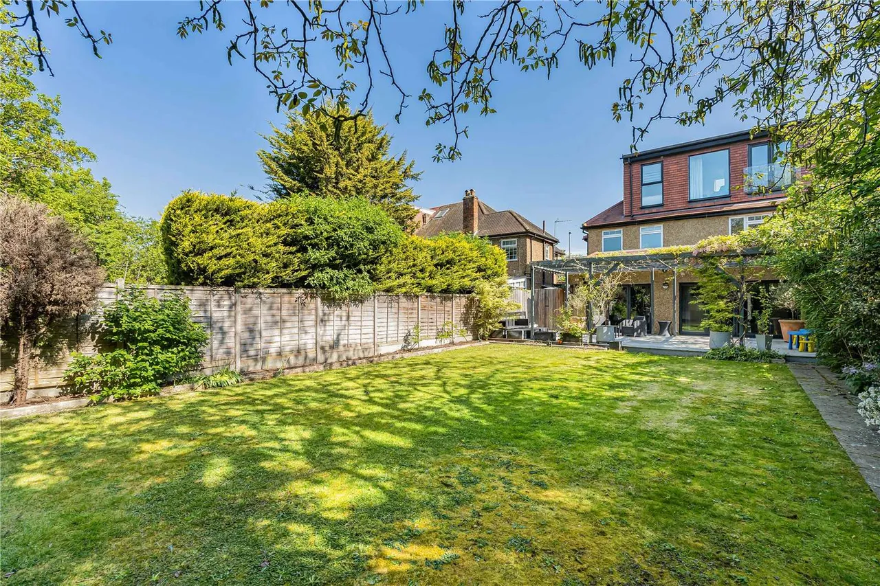 5 bed house for sale — Gunnersbury Avenue, London, W5 4LR