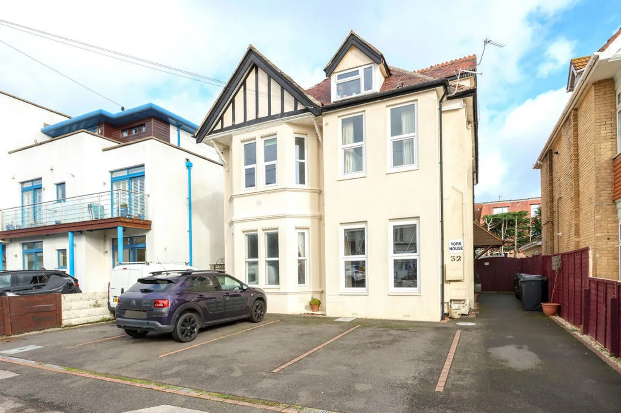 Stourcliffe Avenue, Bournemouth, photo 3