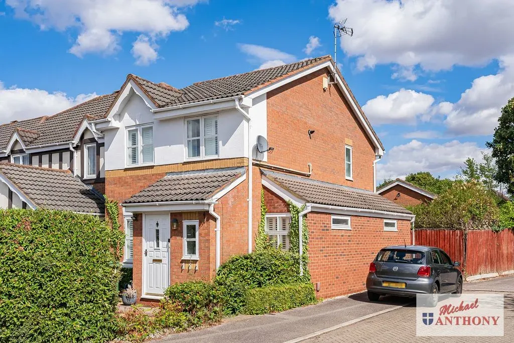 3 bed house for sale — Heydon Court, Bradville, Milton Keynes, Buckinghamshire, MK13 7UQ