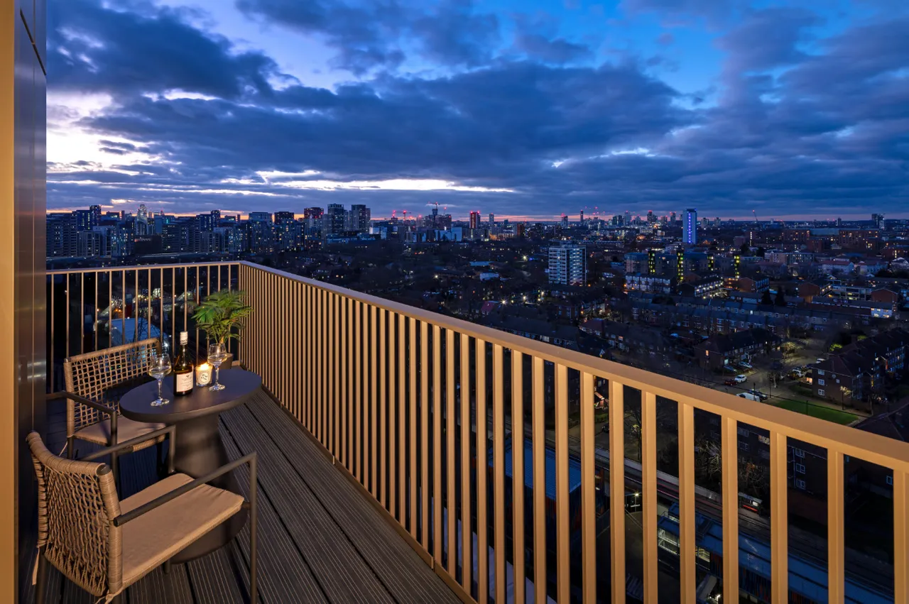 Western Gateway, London, E16, photo 11