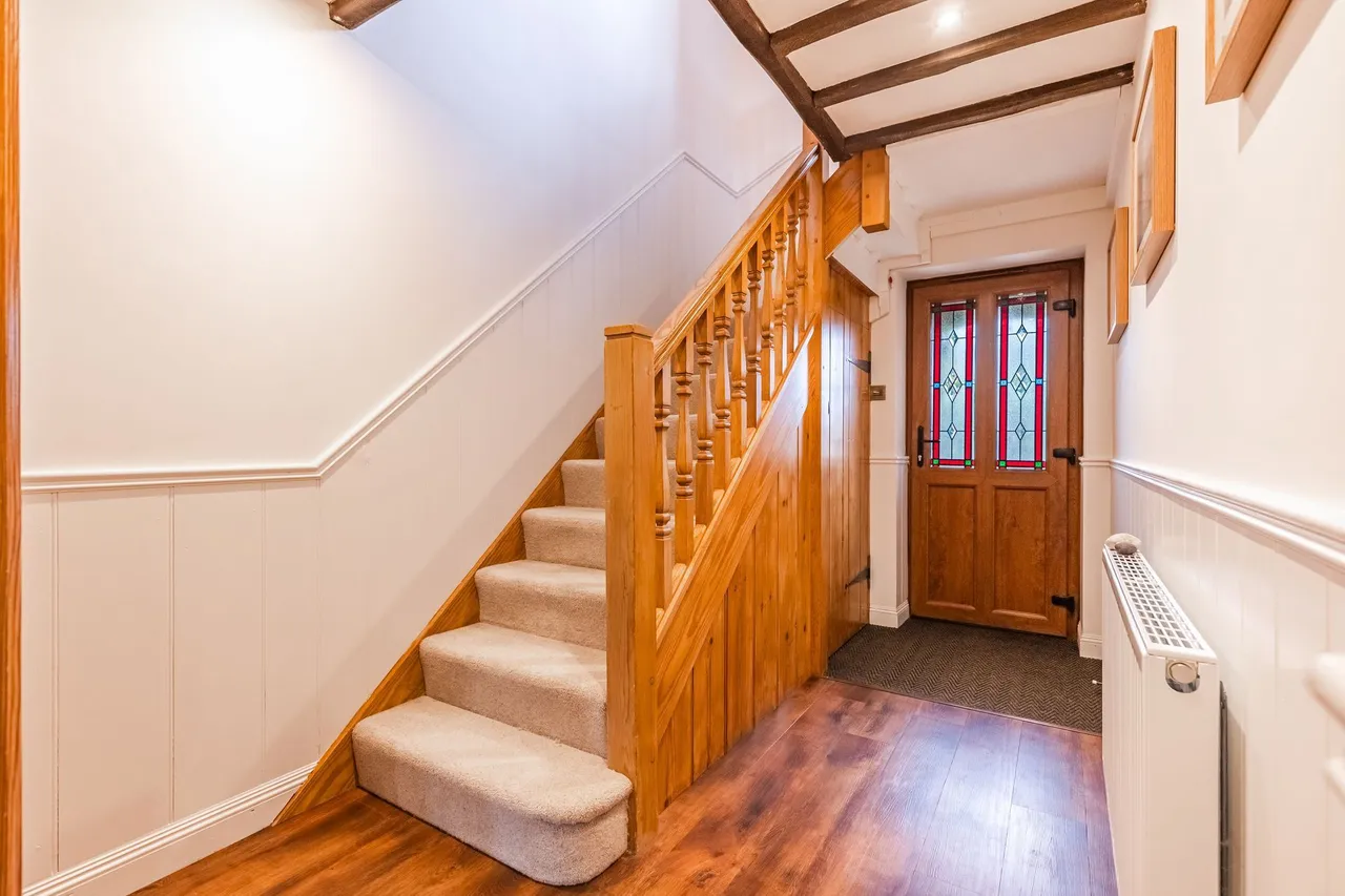 Flint and Brick Cottage in East Runton, photo 9