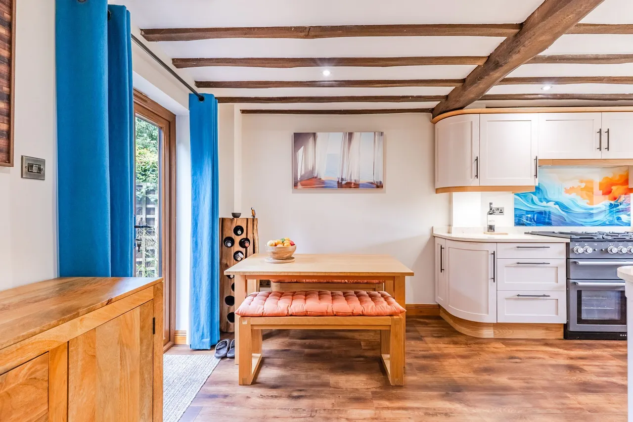 Flint and Brick Cottage in East Runton, photo 6