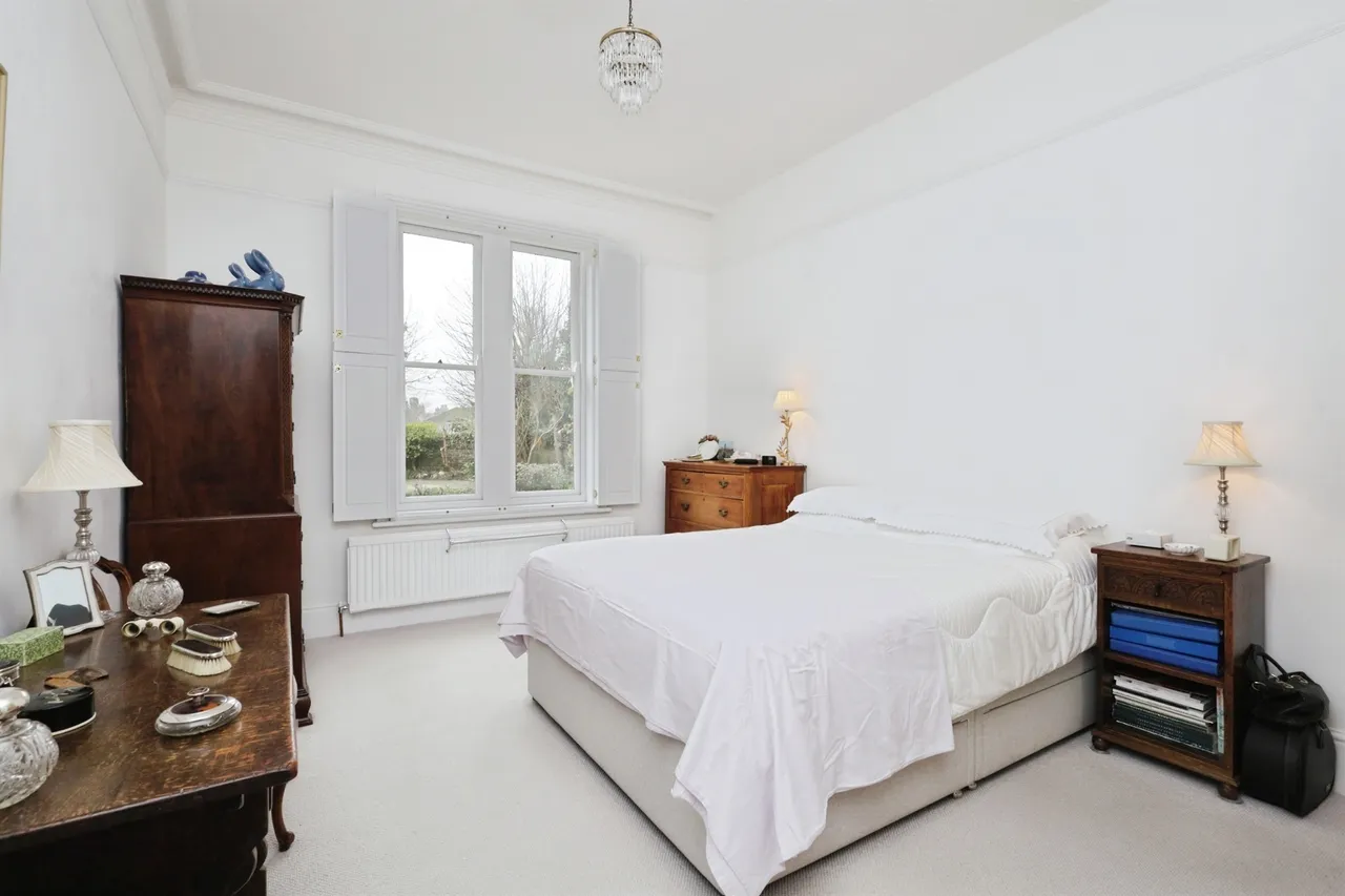 St. Johns Road, Eastbourne, photo 6