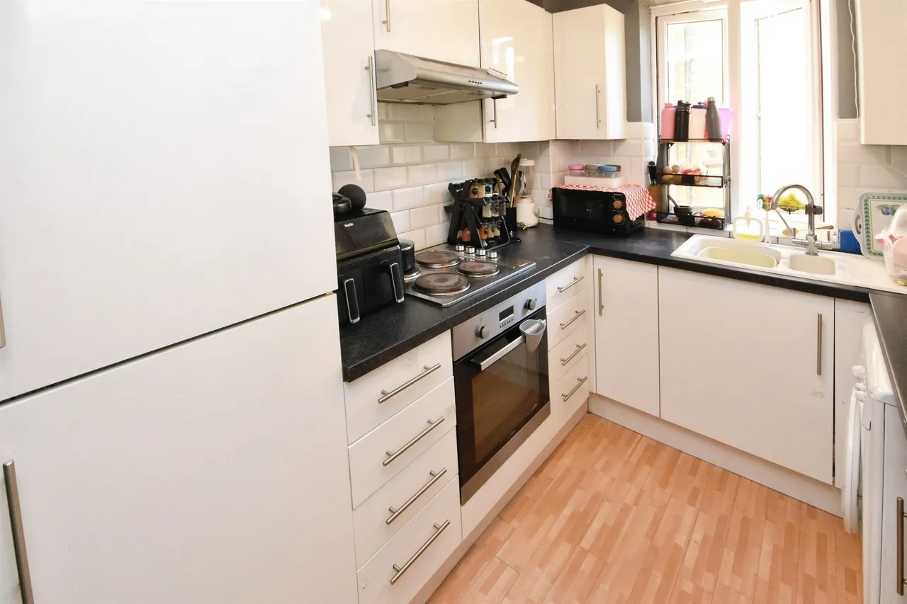 Holden Close, Braintree, photo 8