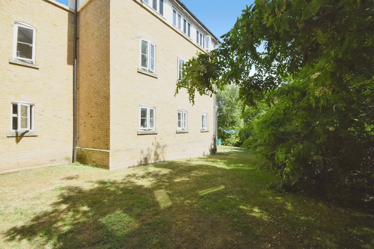 Holden Close, Braintree, photo 4