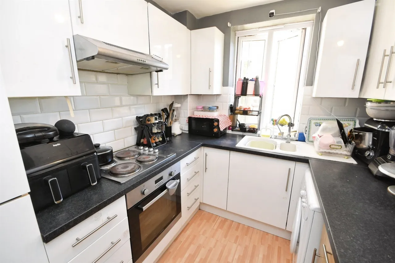 Holden Close, Braintree, photo 7