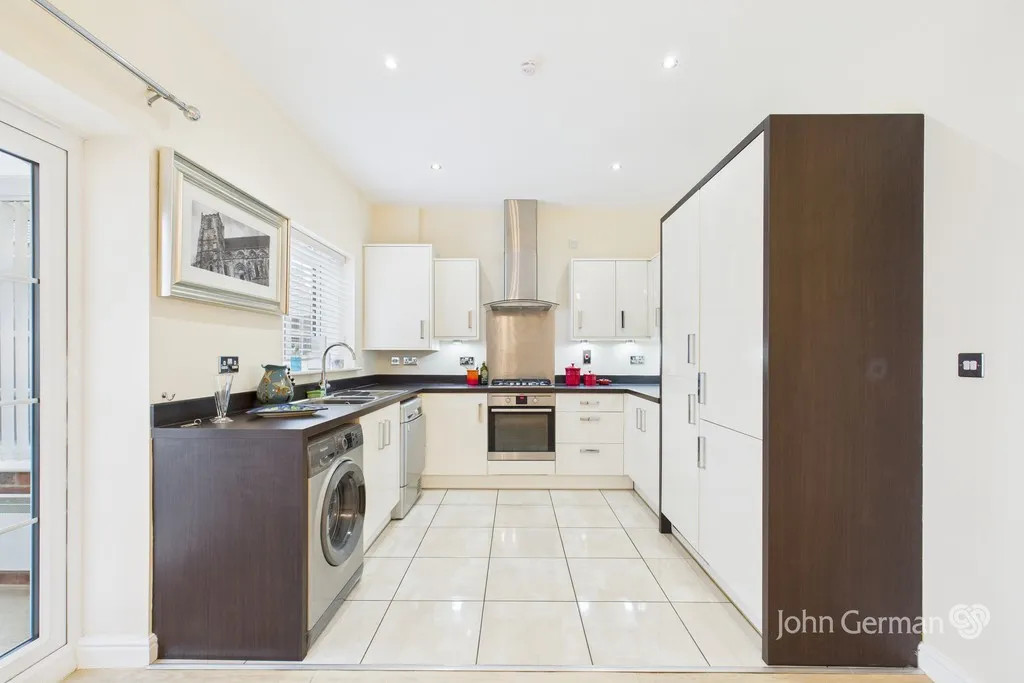 Magnolia Close, Tutbury, photo 8