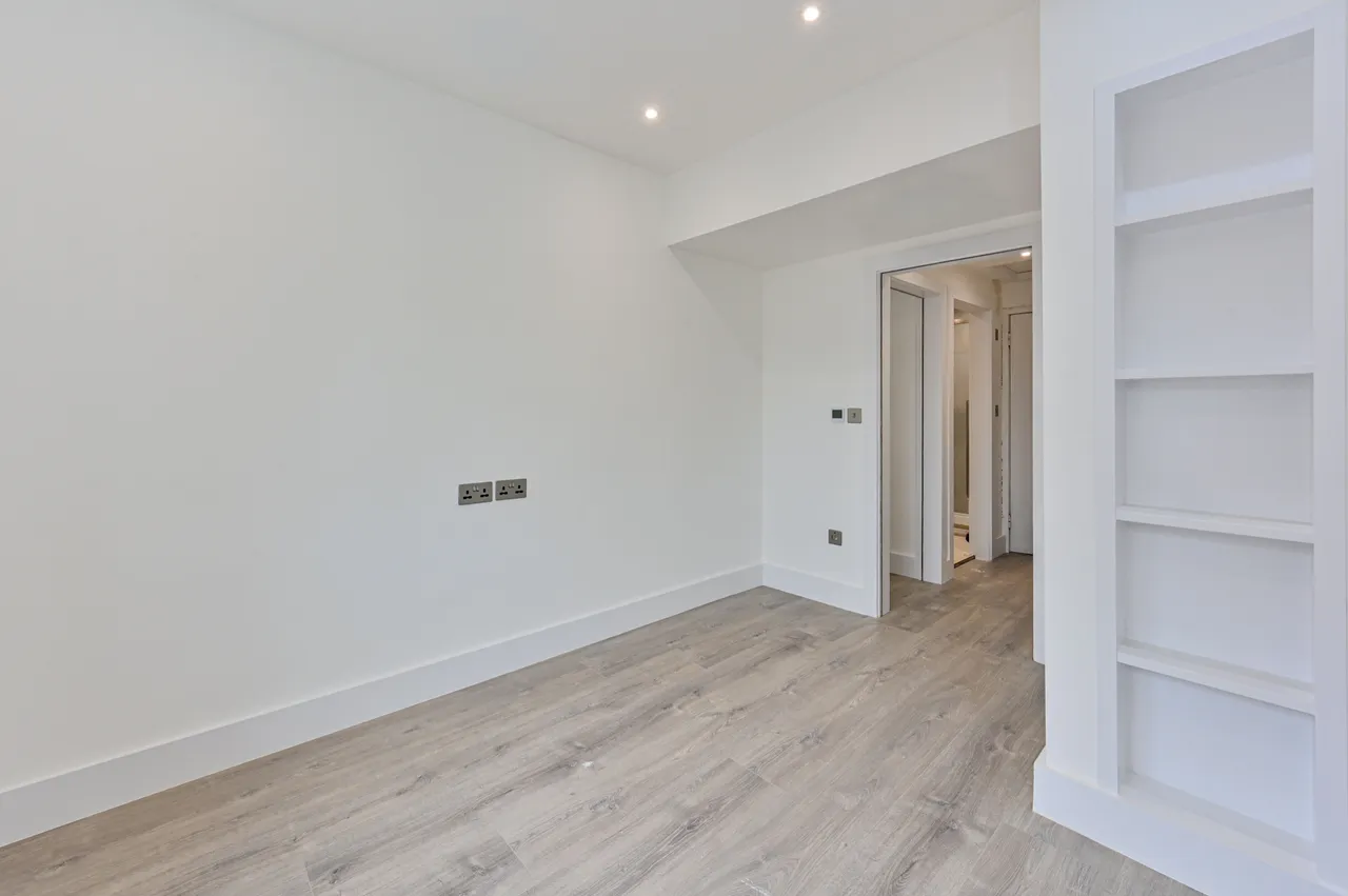 Flat 2, 75a Moore Park Road, photo 4