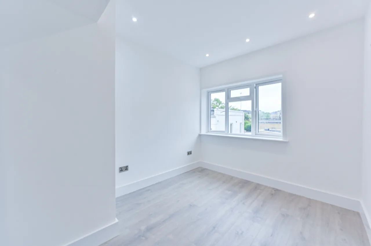 Flat 2, 75a Moore Park Road, photo 6