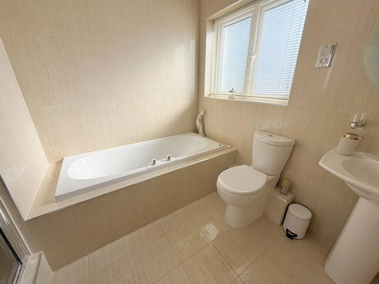 Nairn Road, BH13, photo 18