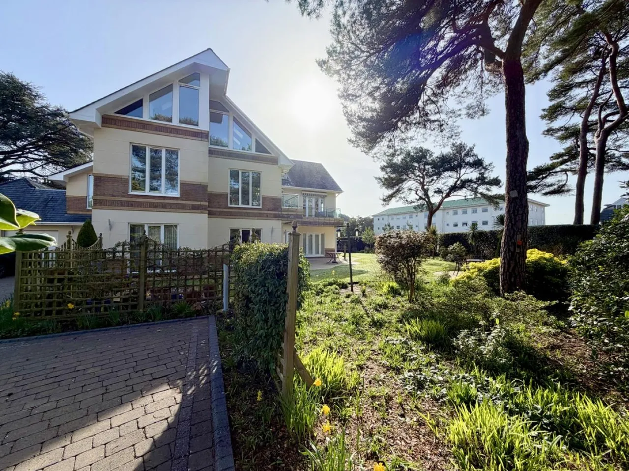 Nairn Road, BH13, photo 31