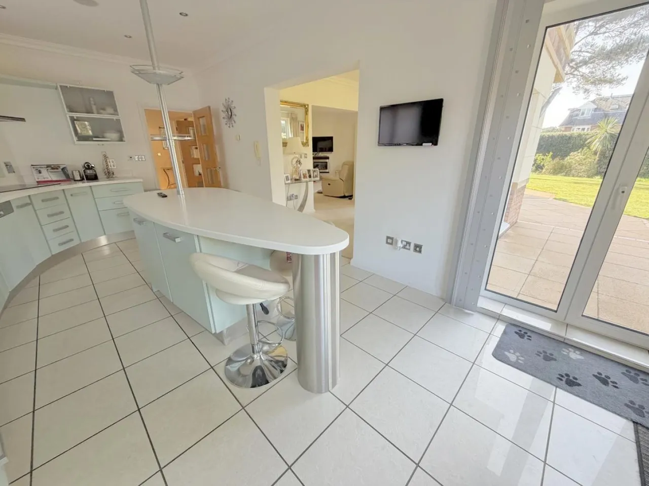 Nairn Road, BH13, photo 11