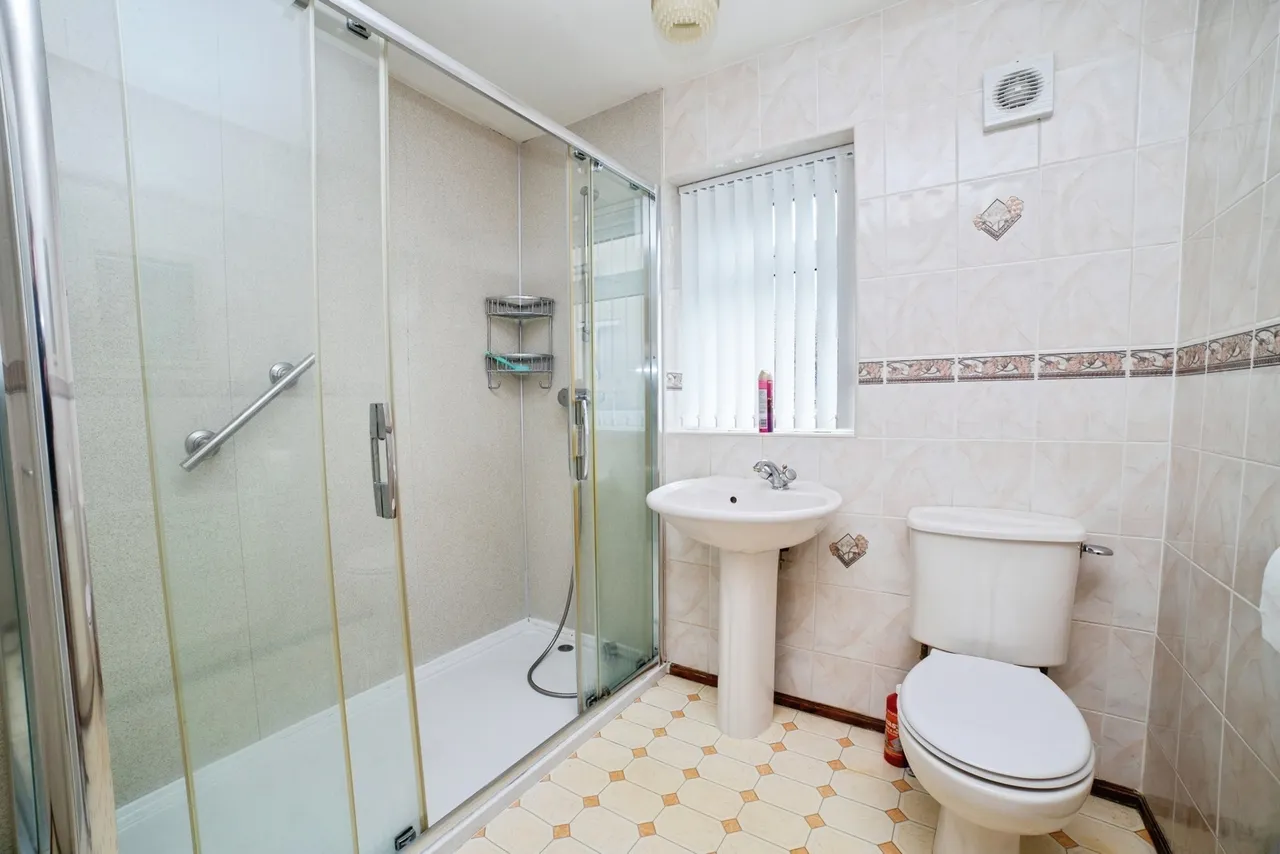 Springwell Street, Huthwaite, NG17, photo 13
