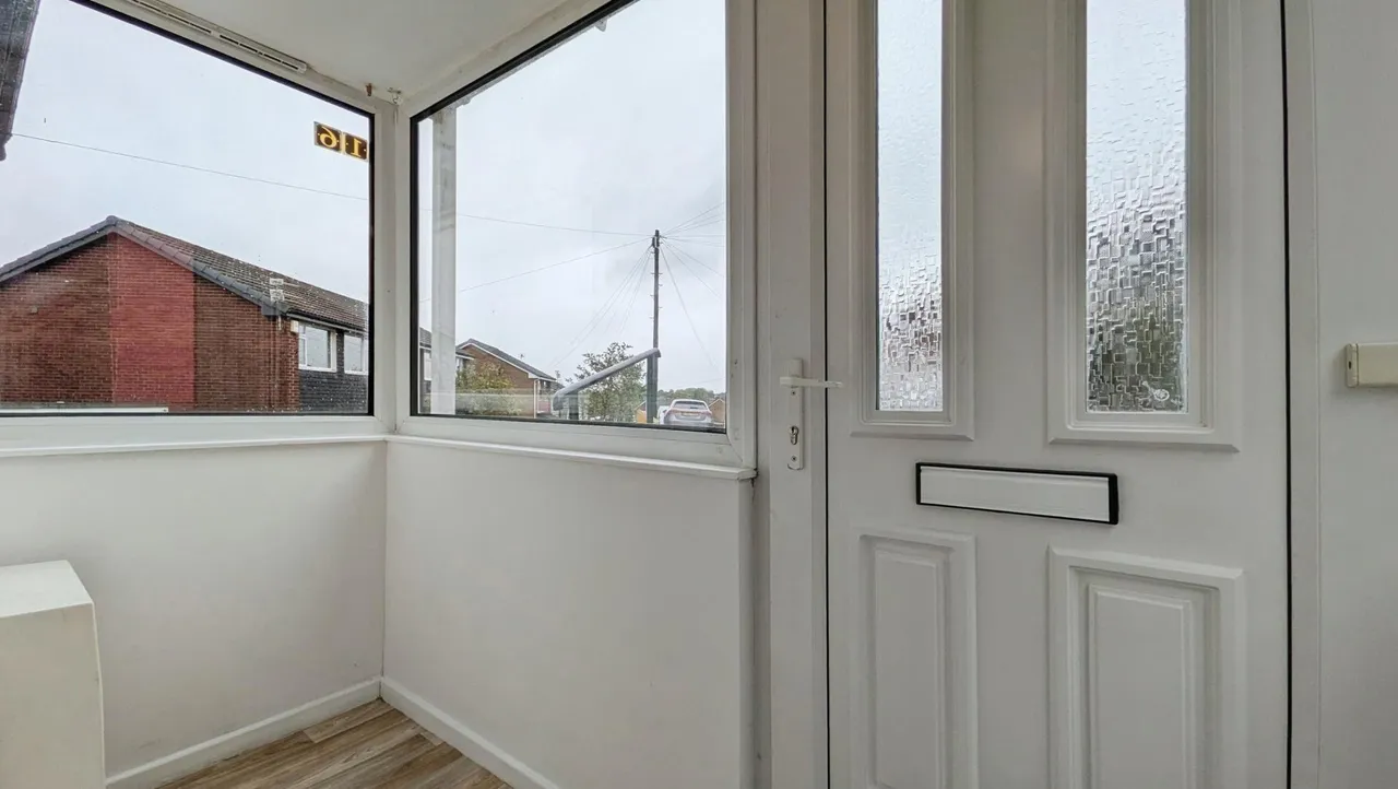 Vicarage Close, Springhead, OL4, photo 2