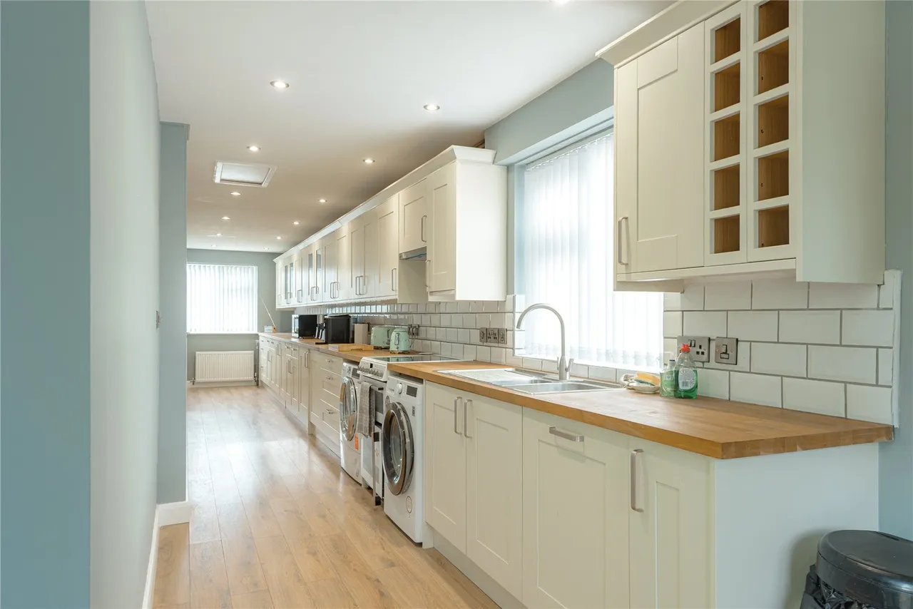 Chepstow Avenue, Guilsfield, SY21, photo 3