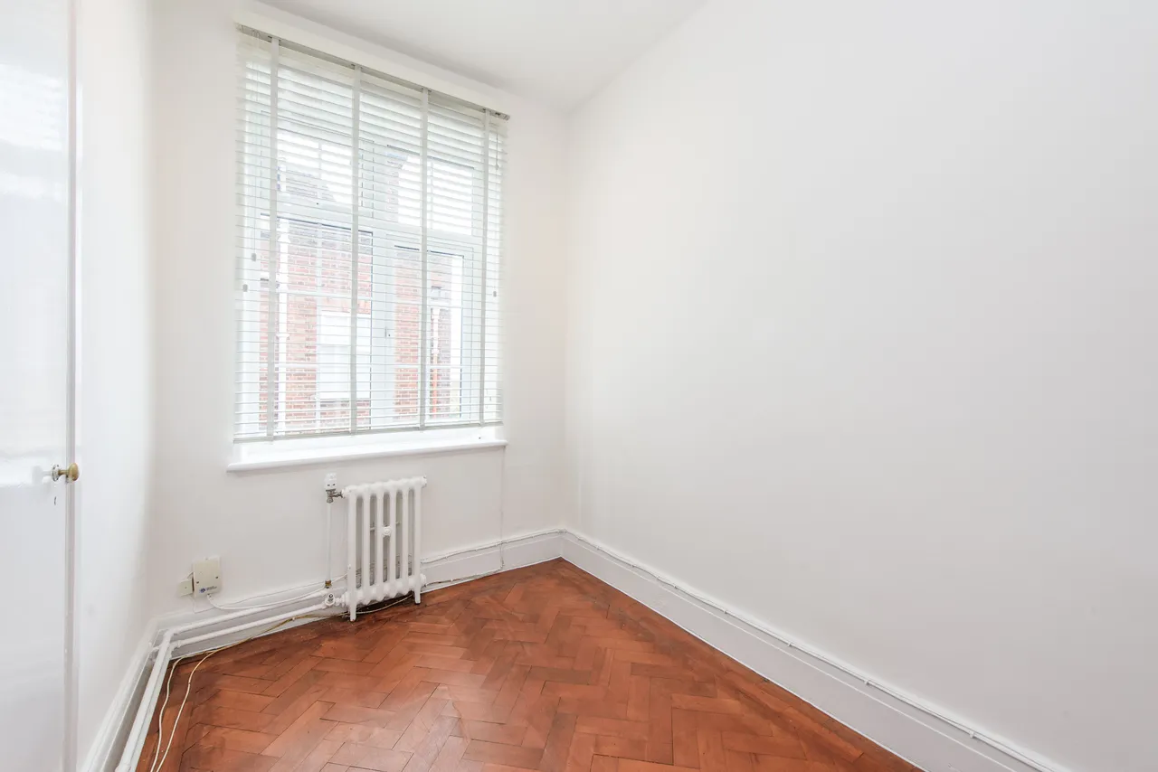 22 Mandeville Court, Finchley Road, London, photo 10