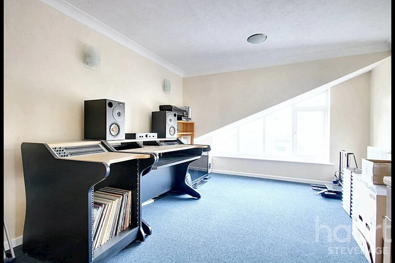 Marlowe Close, Stevenage, SG2, photo 20