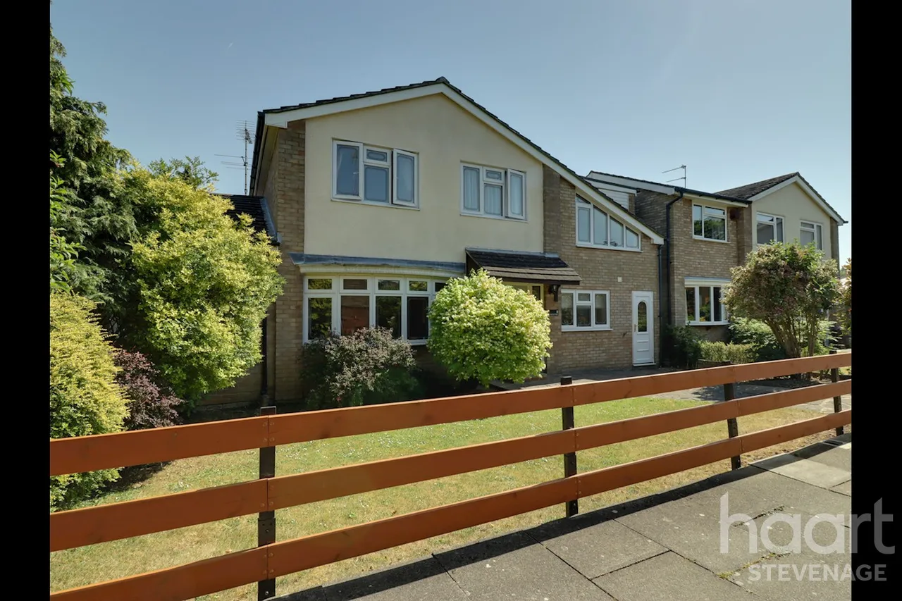 Marlowe Close, Stevenage, SG2, photo 28