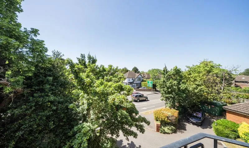 Cheam Road, Charlemont House, KT17, photo 4
