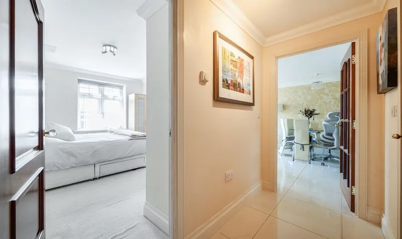Cheam Road, Charlemont House, KT17, photo 14