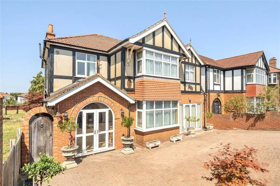 7 bed house for sale, Tolworth Rise North, Surbiton, KT5