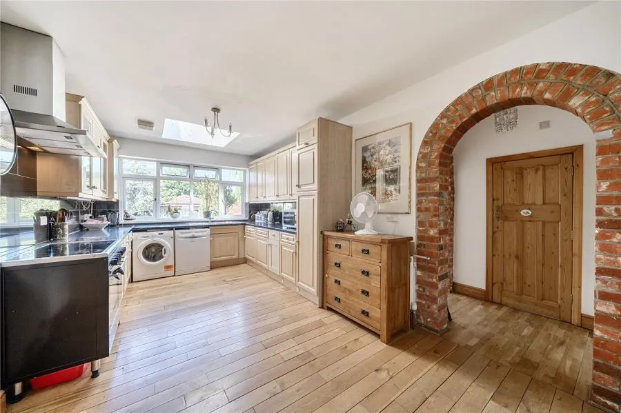 Tolworth Rise North, Surbiton, KT5, photo 3