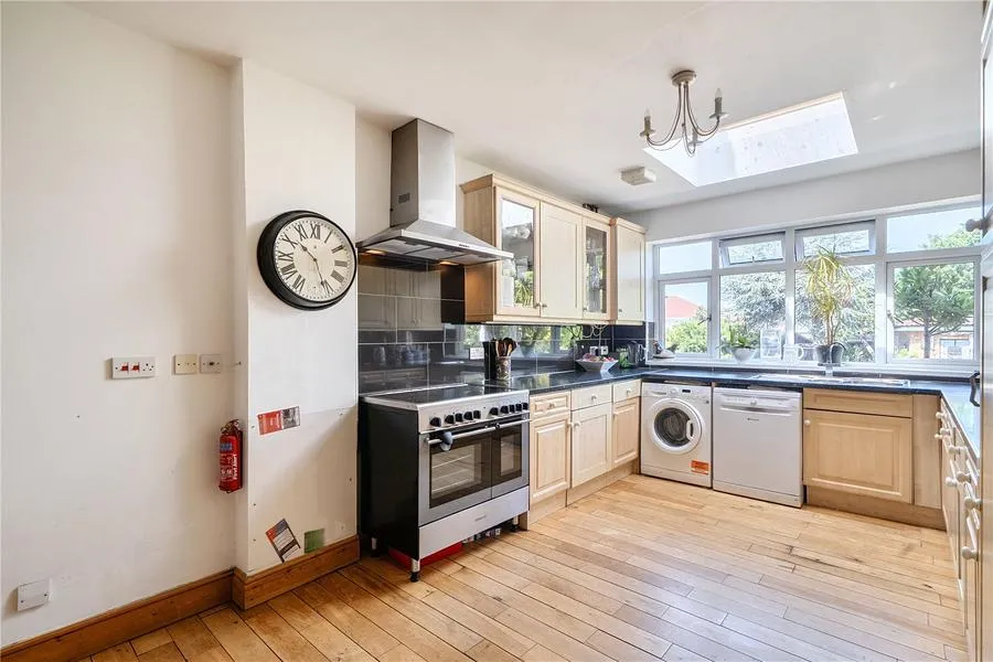 Tolworth Rise North, Surbiton, KT5, photo 13