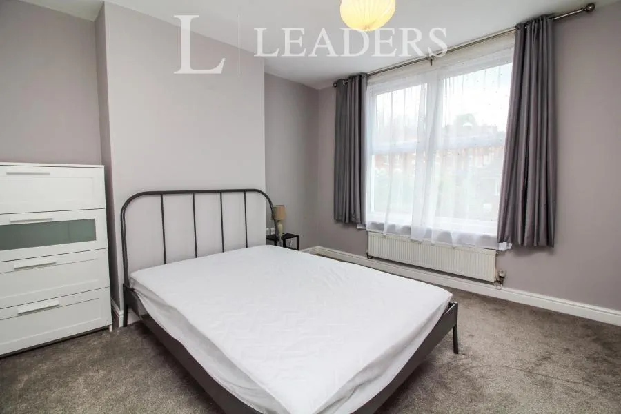 Wylds Lane, Worcester, WR5, photo 6