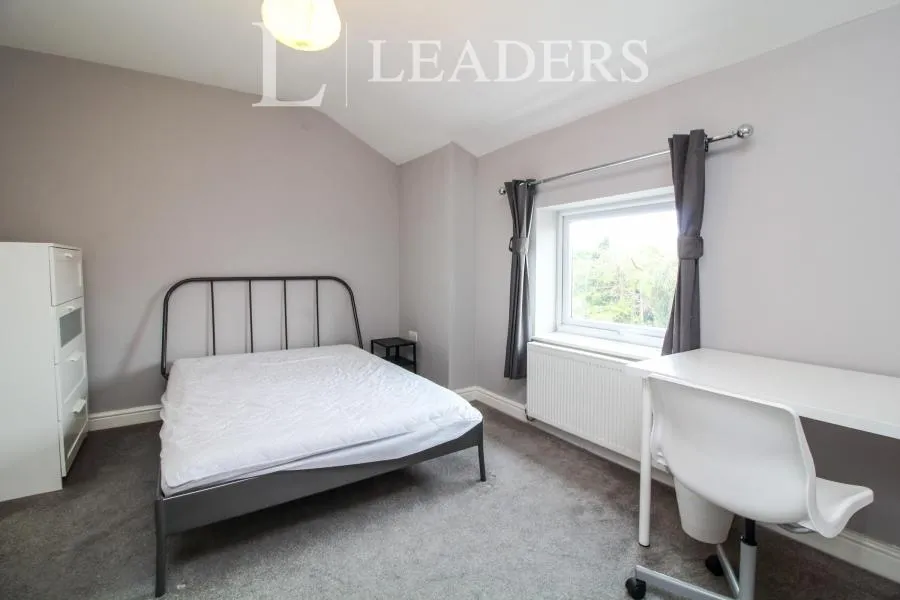 Wylds Lane, Worcester, WR5, photo 7