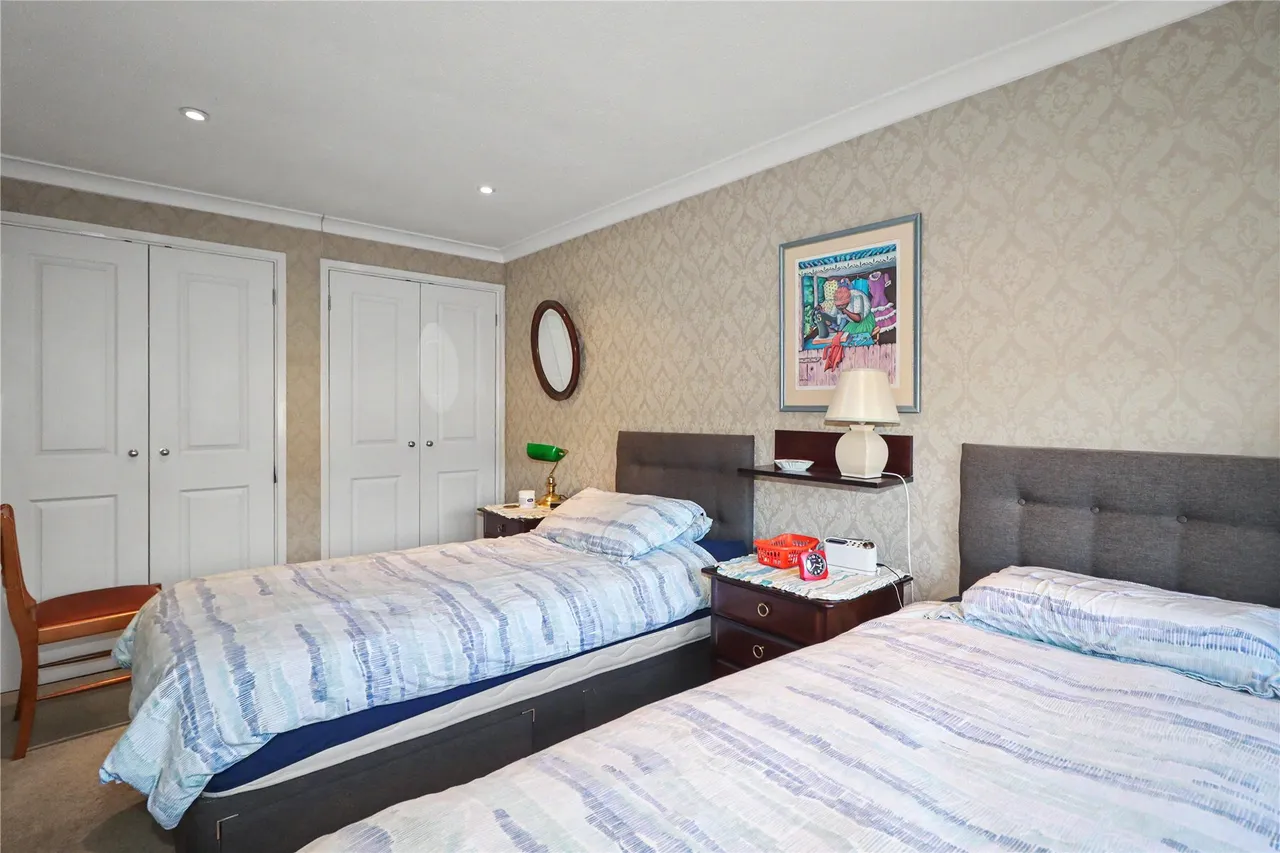 Thursby Road, Woking, GU21, photo 9
