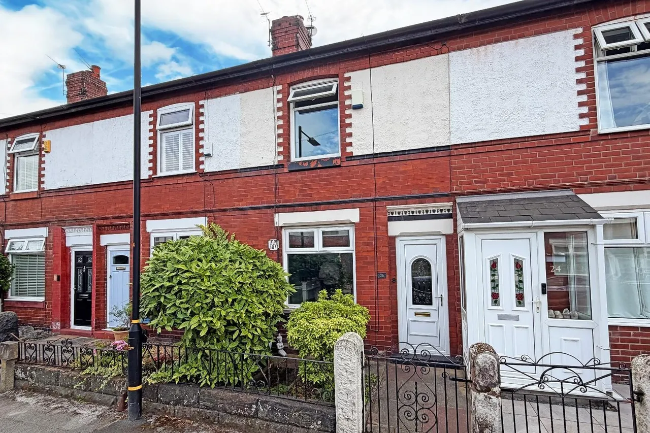 2 bed house for sale — St. Andrews Avenue, Timperley WA15 6SG