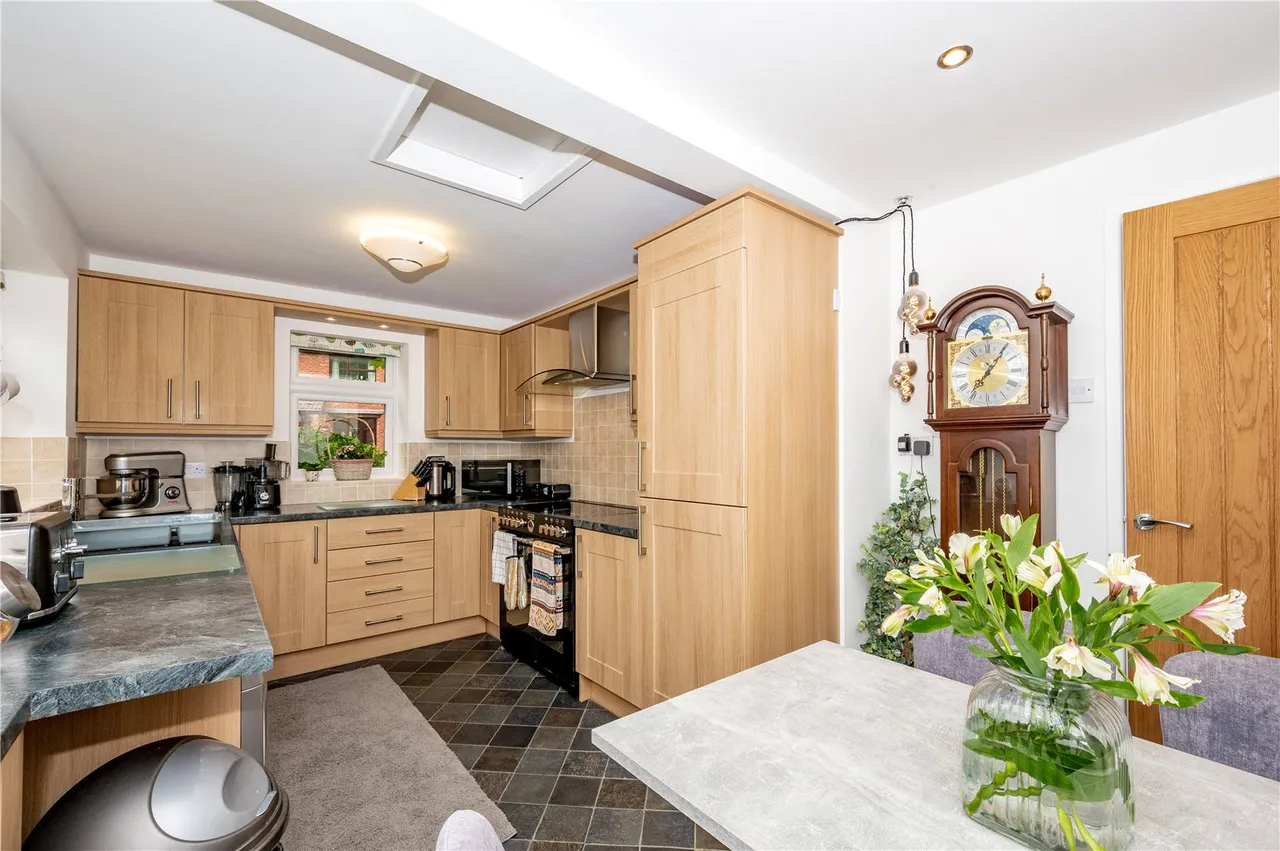 Avonbank Close Hunt End, Walkwood, Redditch, B97 5XR, photo 5