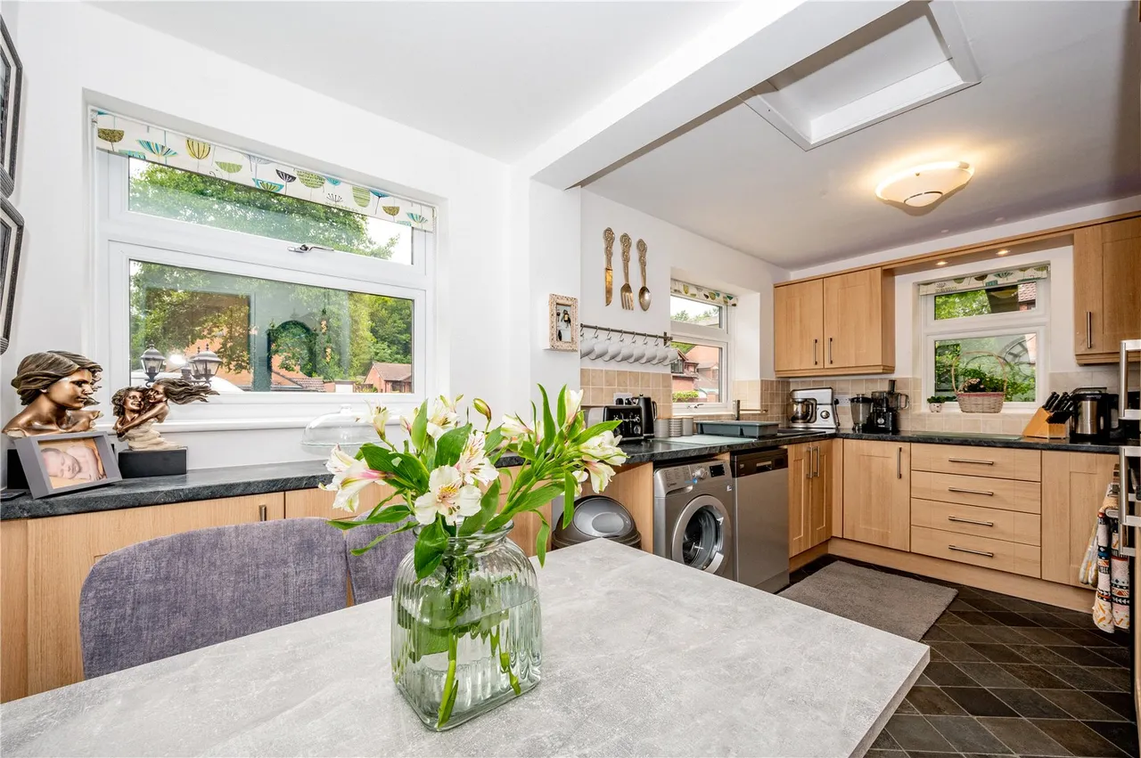 Avonbank Close Hunt End, Walkwood, Redditch, B97 5XR, photo 3