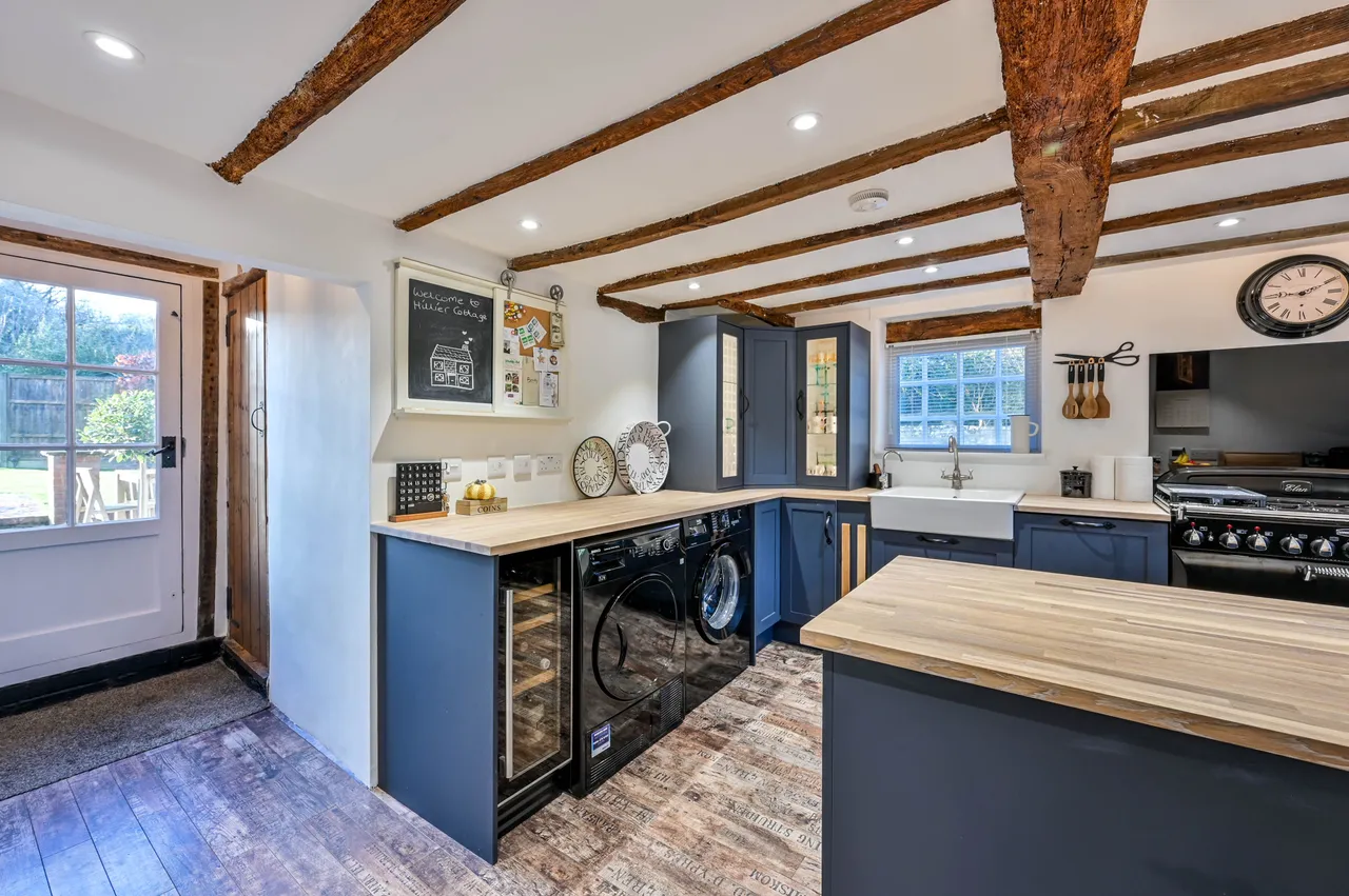 Hillier Cottage, The Street, Guildford, photo 9