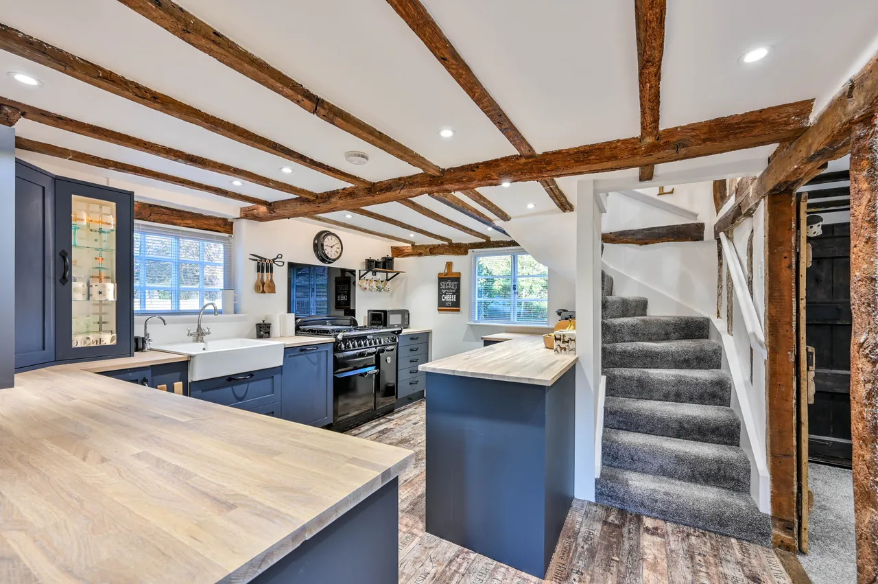 Hillier Cottage, The Street, Guildford, photo 8