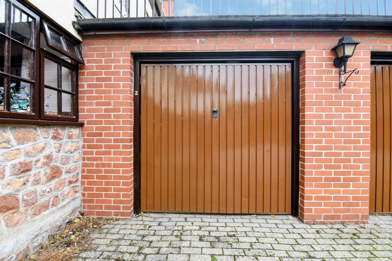 Bancks Street, Minehead, TA24, photo 3