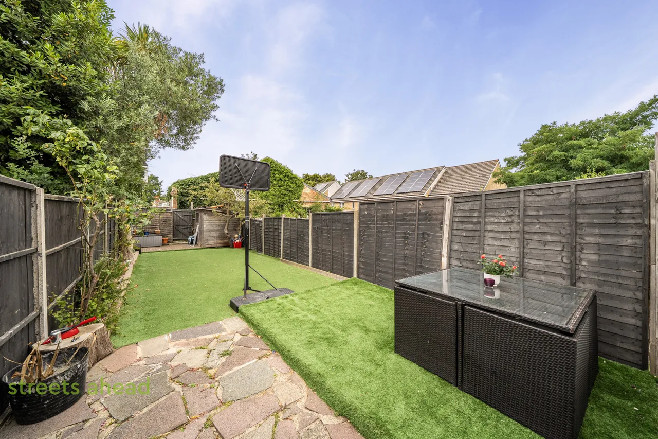 Bensham Grove, Thornton Heath, CR7, photo 4