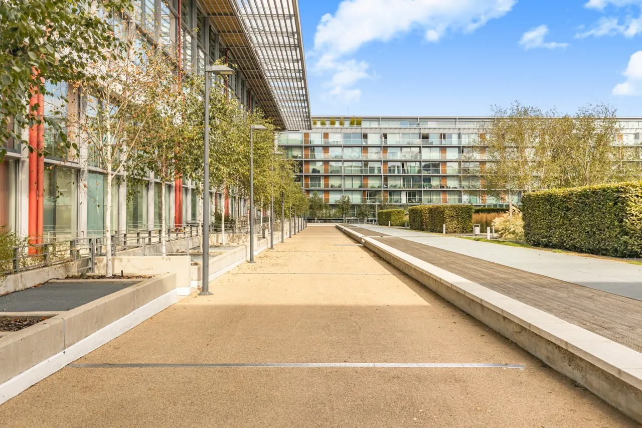 Highbury Stadium Square, London, N5, photo 15