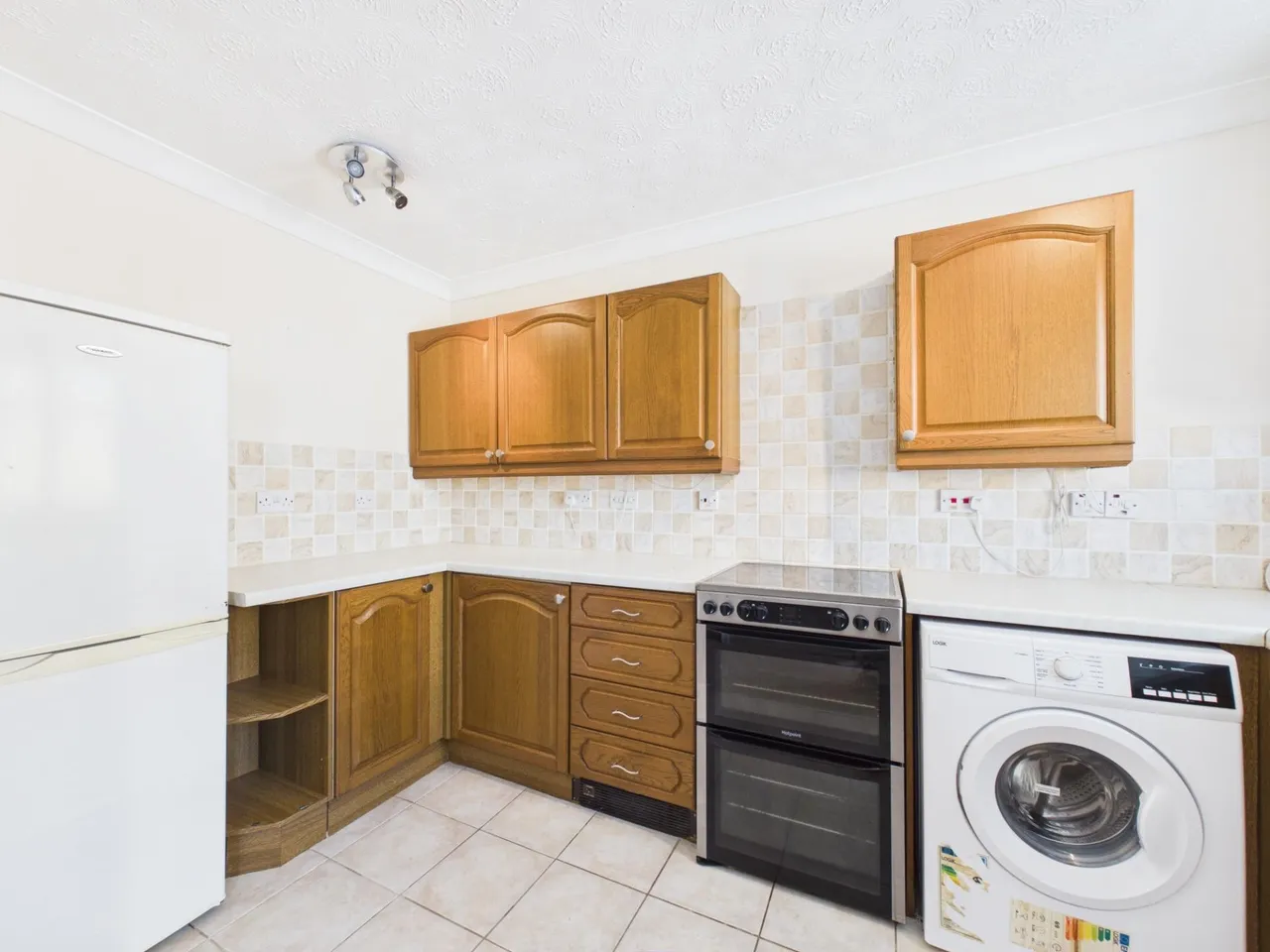 Windsor Court, Burbage, LE10, photo 5