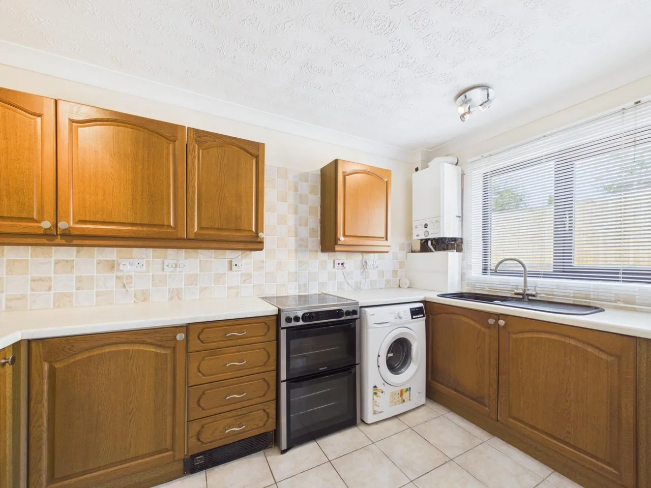Windsor Court, Burbage, LE10, photo 4