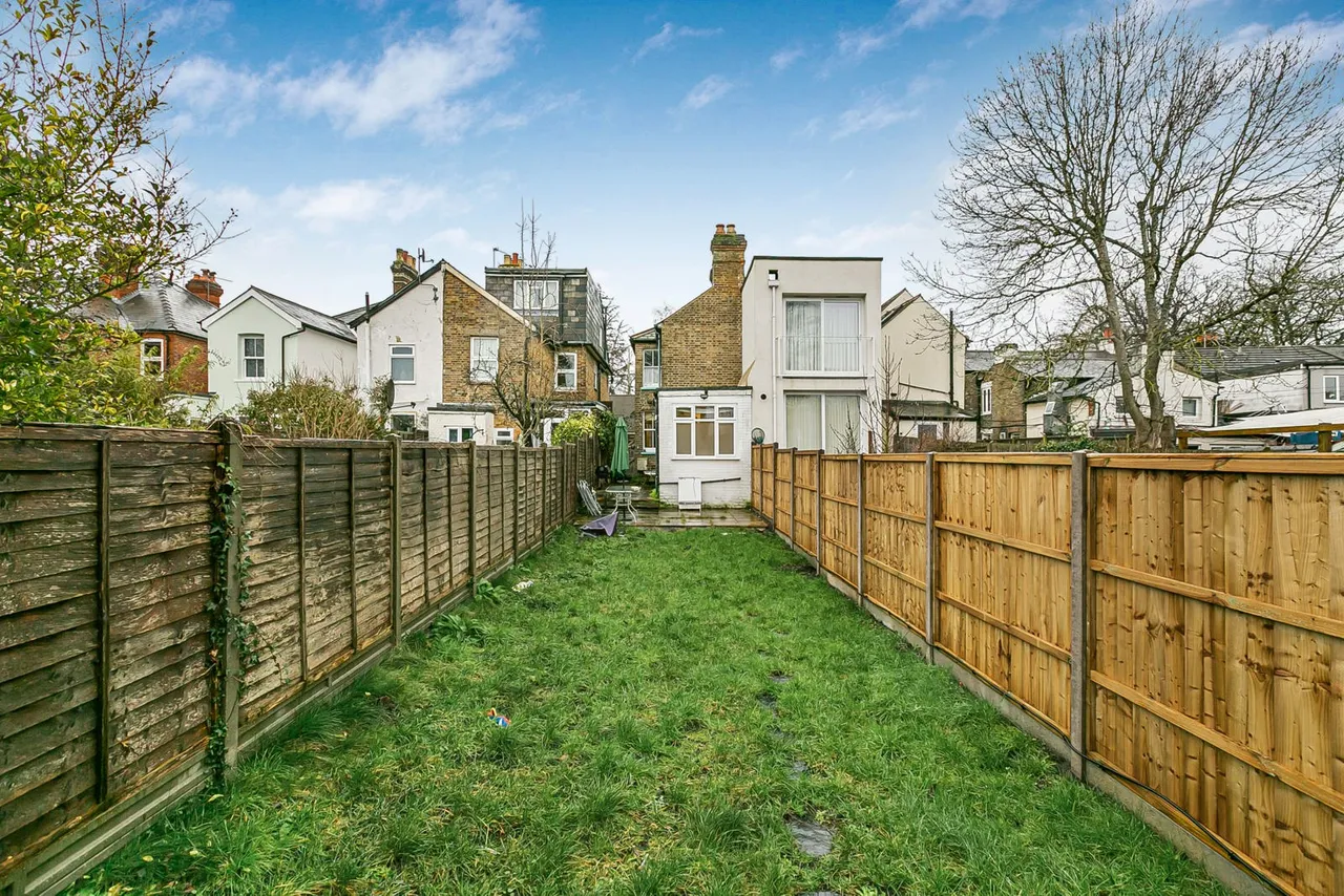 Harvest Road, Englefield Green, TW20, photo 18